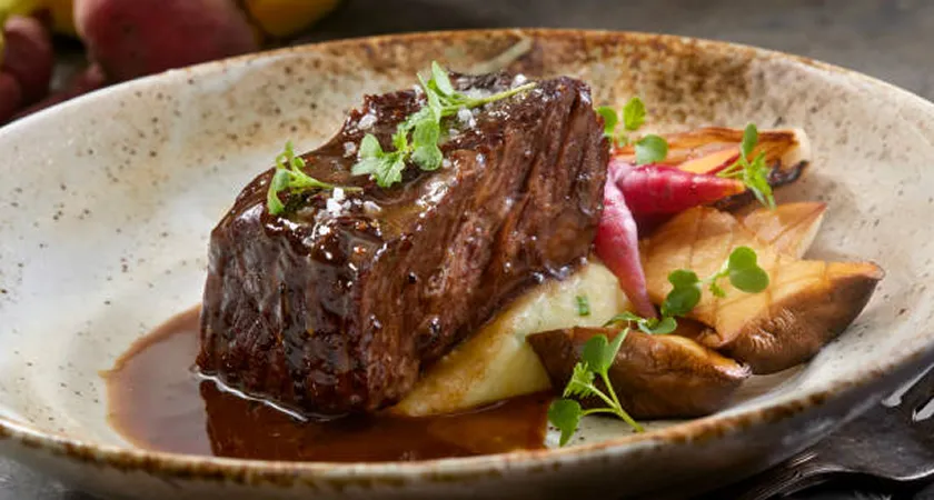 Pulehe Shortrib Plate